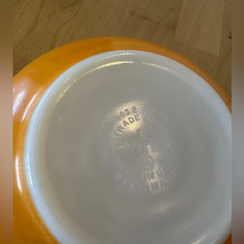 VTG Pyrex Orange Mixing Biel #403 2.5 quarts - Picture 8 of 12